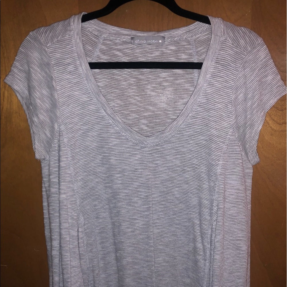 Grey and White flowy t shirt